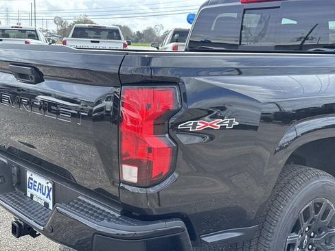New 2026 Chevrolet Colorado W/T w/ WT Custom Package AWD/4WD image 13