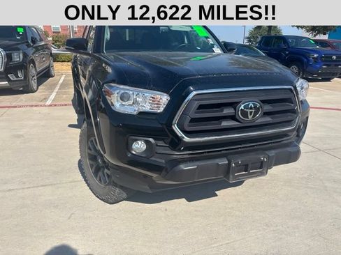 Used 2023 Toyota Tacoma SR5 w/ Technology Package AWD/4WD image 2