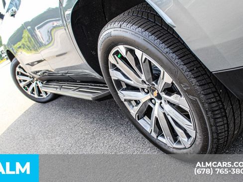 Used 2025 Chevrolet Tahoe High Country AWD/4WD image 14