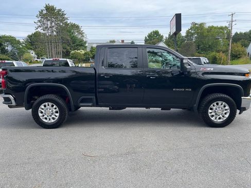Used 2023 Chevrolet Silverado 2500 LT w/ Z71 Off-Road Package image 2
