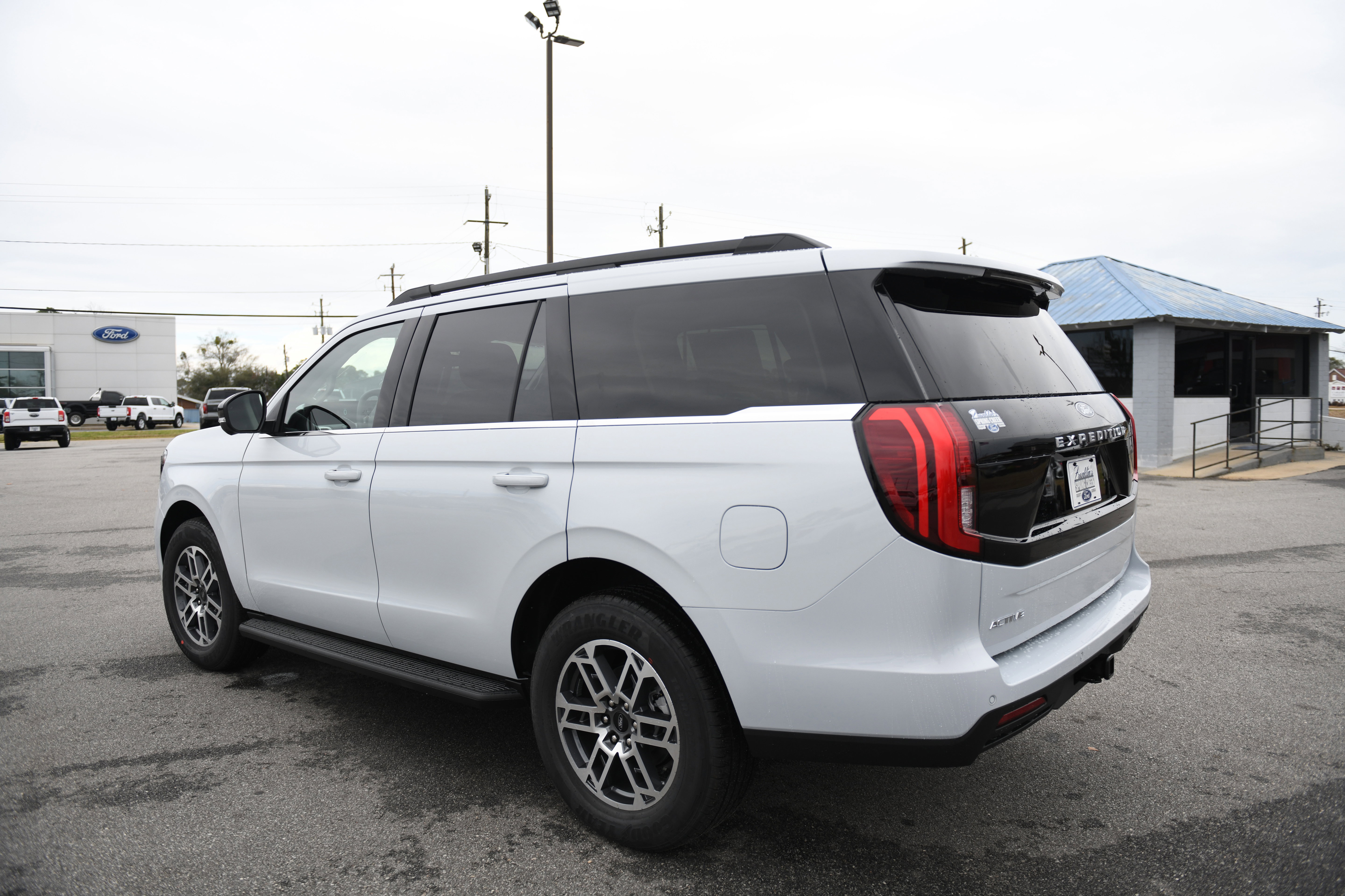 New 2026 Ford Expedition Active RWD image 12