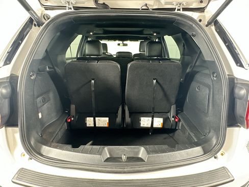 Used 2018 Ford Explorer XLT w/ Equipment Group 202A AWD/4WD image 30