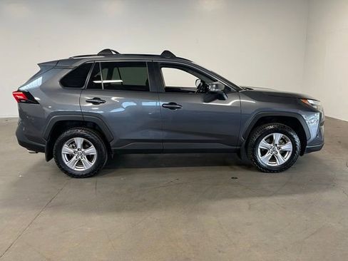 Used 2022 Toyota RAV4 XLE w/ Convenience Package FWD image 2
