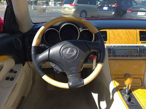 Used 2002 Lexus SC 430 Convertible image 15