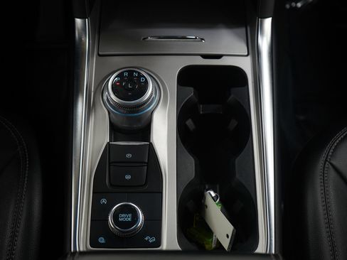 Used 2023 Ford Explorer Limited image 16