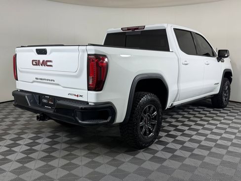 Used 2024 GMC Sierra 1500 AT4X image 9