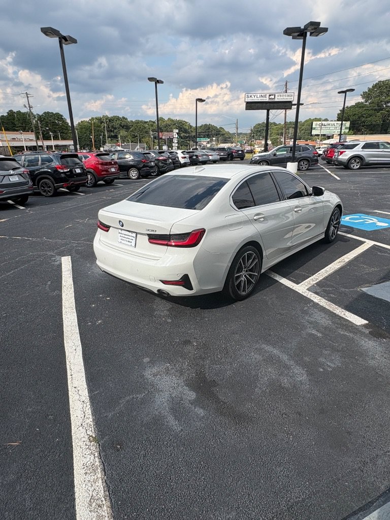 Used 2021 BMW 330i Sedan w/ Driving Assistance Package RWD image 5