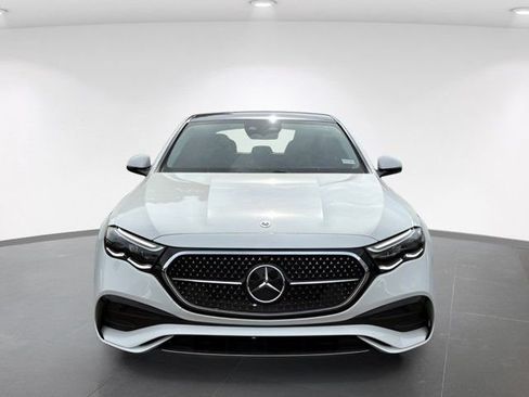 New 2026 Mercedes-Benz E 350 4MATIC Sedan image 3