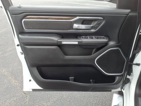 Used 2020 RAM 1500 Laramie AWD/4WD image 18