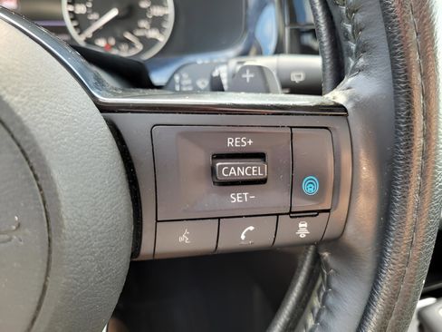 Used 2022 Nissan Pathfinder SL w/ SL Premium Package image 22