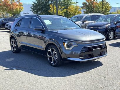 Used 2023 Kia Niro EX Touring