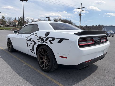Used 2018 Dodge Challenger SRT Hellcat image 16