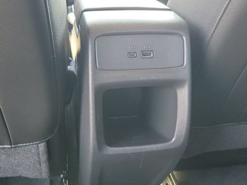 Used 2024 Chevrolet Trax LT FWD image 21
