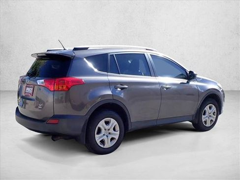 Used 2013 Toyota RAV4 LE AWD/4WD image 3