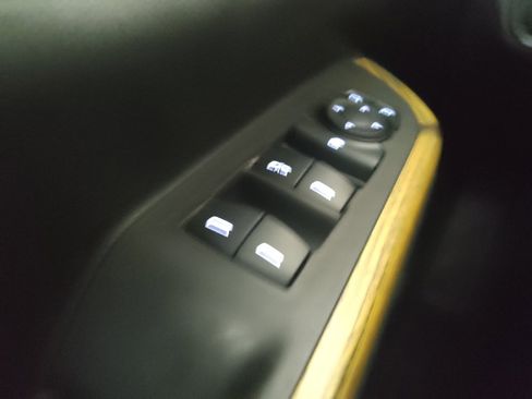 Used 2019 GMC Acadia Denali w/ Technology Package FWD image 27