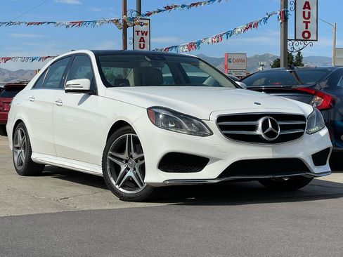 Used 2014 Mercedes-Benz E 350 4MATIC Sedan image 4