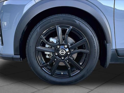 Used 2021 Nissan Kicks SR w/ SR Premium Package FWD image 11