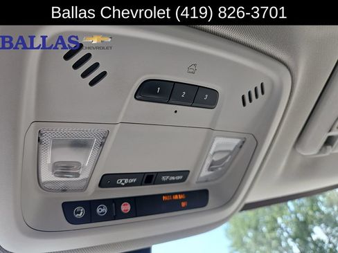 Used 2020 Chevrolet Traverse LT FWD image 19