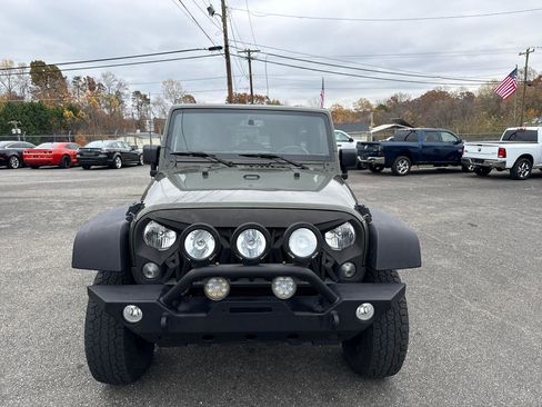 Used 2015 Jeep Wrangler Unlimited Rubicon w/ Connectivity Group AWD/4WD image 20