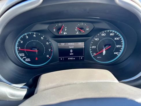 Used 2022 Chevrolet Malibu LT FWD image 5