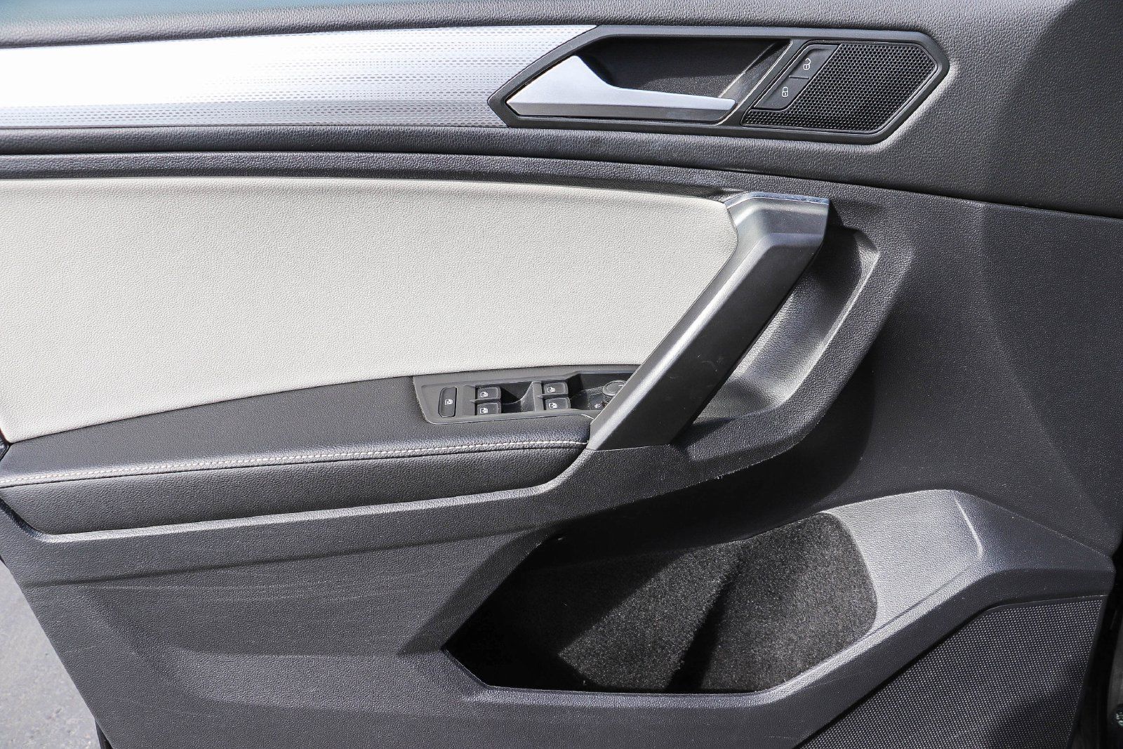 Used 2022 Volkswagen Tiguan S FWD image 23