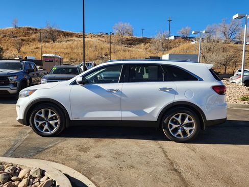 Used 2019 Kia Sorento EX image 4