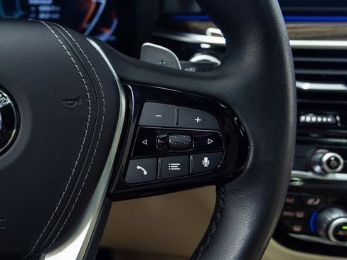 Certified 2022 BMW 540i xDrive w/ Convenience Package image 18