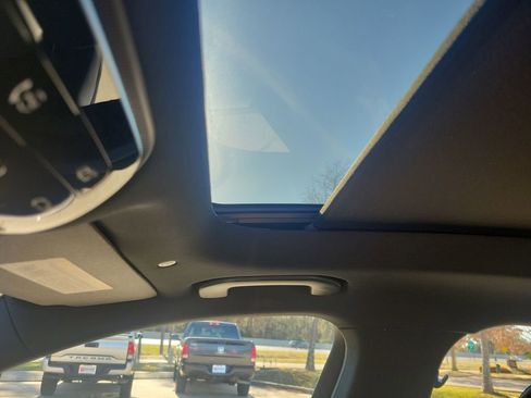 Used 2022 Mercedes-Benz C 300 Sedan image 17