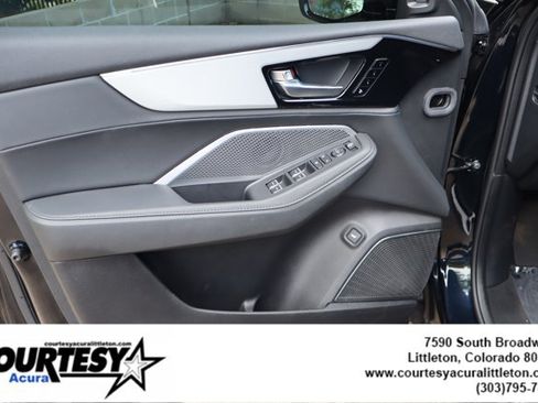 Used 2025 Acura MDX SH-AWD image 24