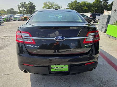 Used 2013 Ford Taurus SE FWD image 15