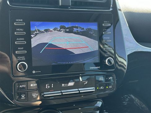 Used 2022 Toyota Prius L Eco image 27