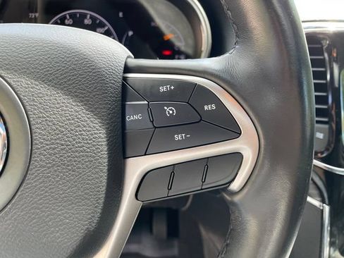 Used 2020 Jeep Grand Cherokee Limited AWD/4WD image 31