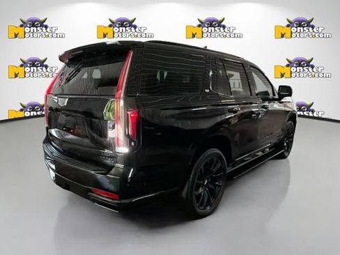 Used 2023 Cadillac Escalade Sport Platinum w/ LPO, ONYX Package AWD/4WD image 4
