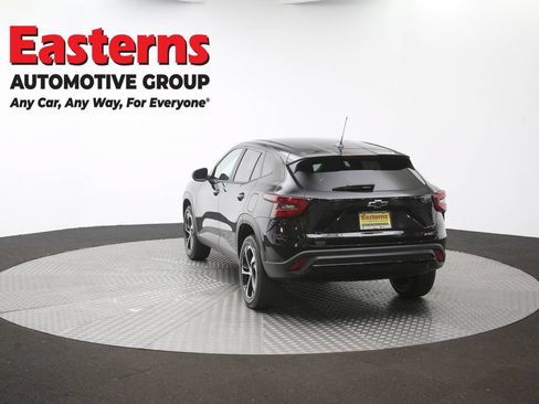 Used 2024 Chevrolet Trax RS FWD image 64