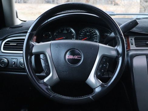 Used 2011 GMC Yukon SLT w/ SLT-2 Equipment Package image 18