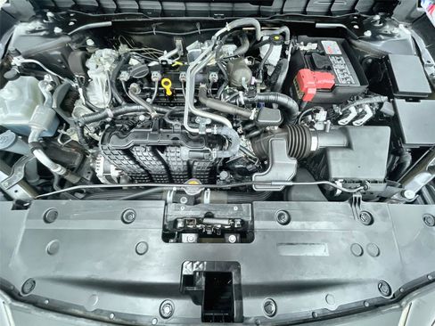 Used 2024 Nissan Altima 2.5 SR image 11