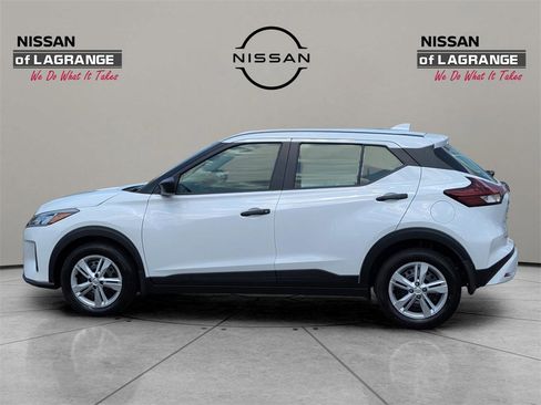 New 2025 Nissan Kicks Play S image 8