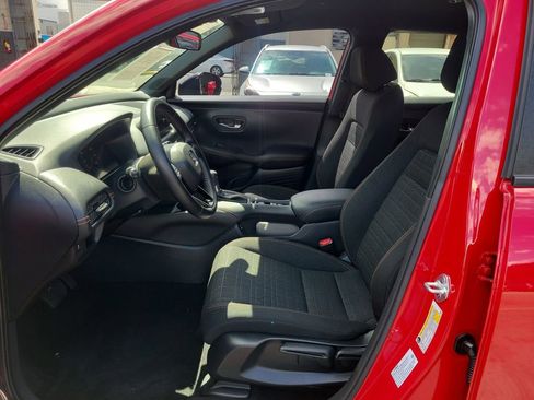 Used 2025 Honda HR-V Sport image 19