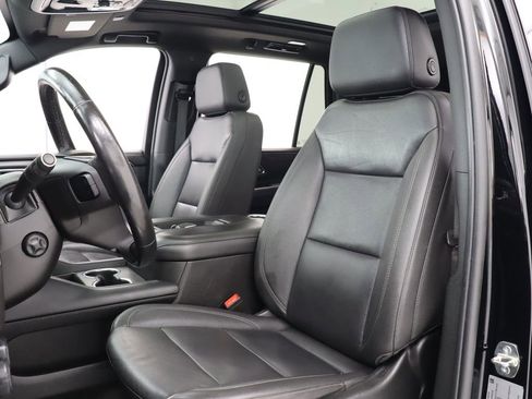 Used 2022 Chevrolet Tahoe LT w/ LT Signature Package RWD image 13