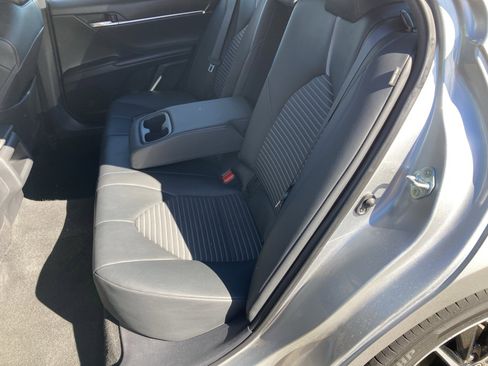 Used 2023 Toyota Camry SE image 33