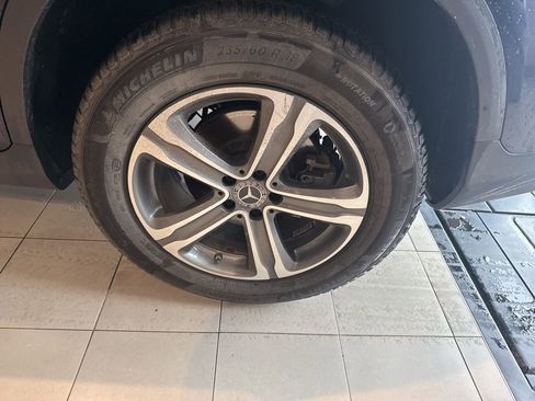 Used 2019 Mercedes-Benz GLC 300 4MATIC image 6