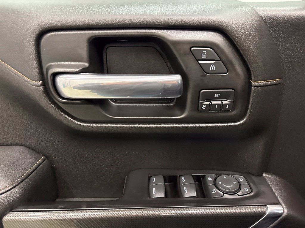 Used 2019 GMC Sierra 1500 AT4 w/ Off Road Performance Package AWD/4WD image 17