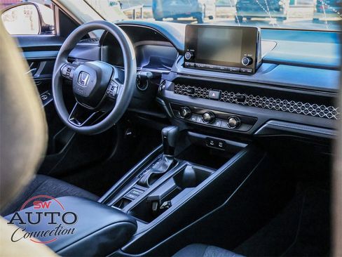 Used 2024 Honda Accord LX image 19