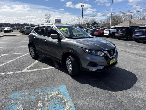 Used 2022 Nissan Rogue Sport SV image 17