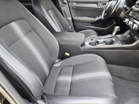Used 2022 Honda Civic Sport image 9