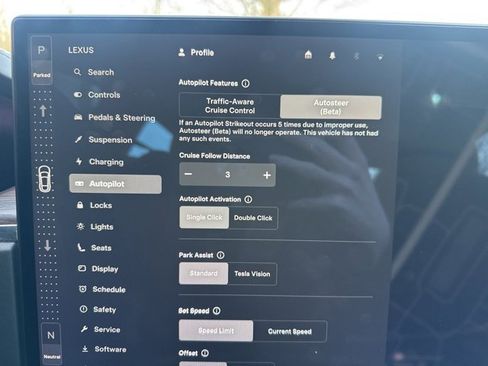 Used 2022 Tesla Model S image 24