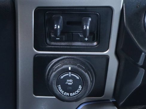 Used 2022 Ford F250 Lariat w/ Black Appearance Package AWD/4WD image 36