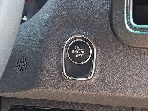 Used 2024 Mercedes-Benz Sprinter 2500 image 20