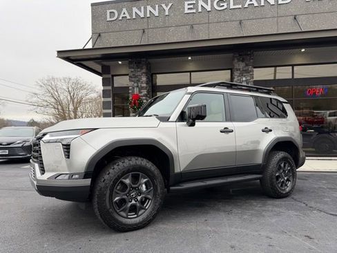 Used 2025 Lexus GX 550 image 23