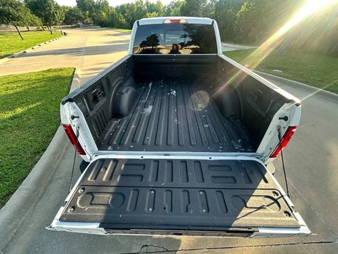 Used 2016 Ford F150 XLT w/ Equipment Group 302A Luxury AWD/4WD image 10